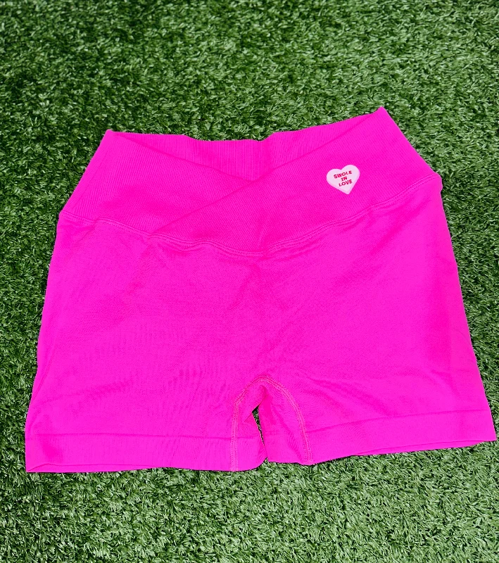 SWOLE IN LOVE - CROSSOVER SCRUNCH SHORTS