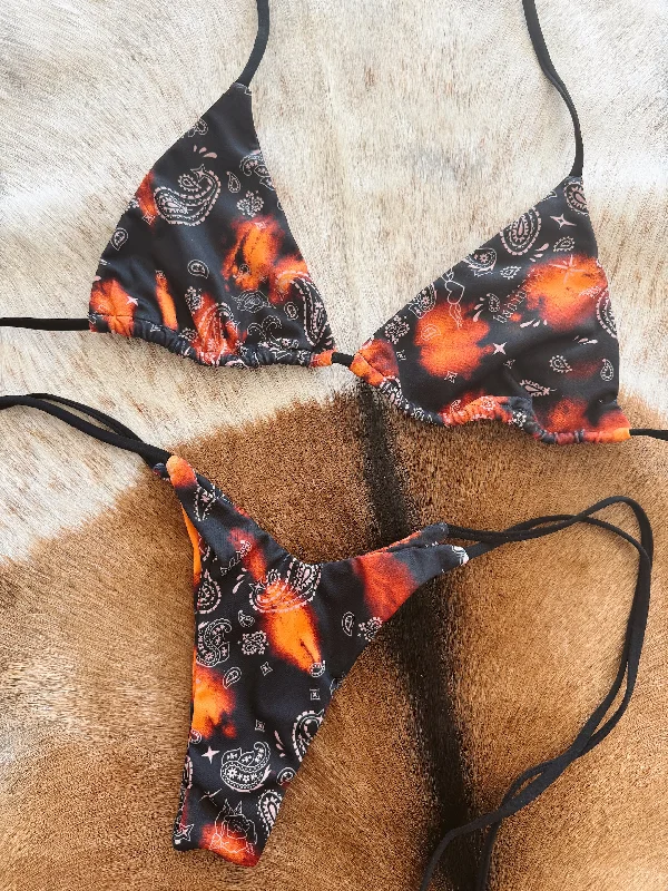 ""PAISLEY"" BIKINI BOTTOM in BLEACH