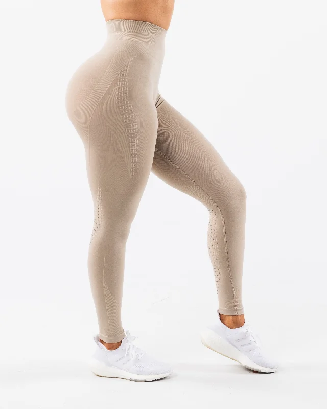 Amplify Contour Legging - Grand Central